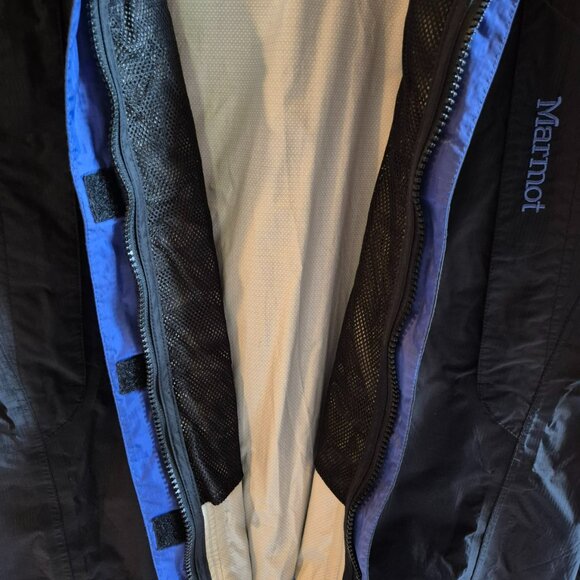 Marmot Lightweight Rain Jacket - Picture 3 of 7